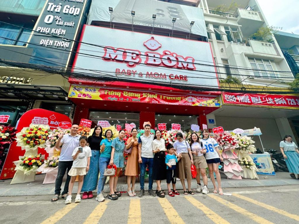 theCi có mặt tại shop mẹ Bờm, Nam Định