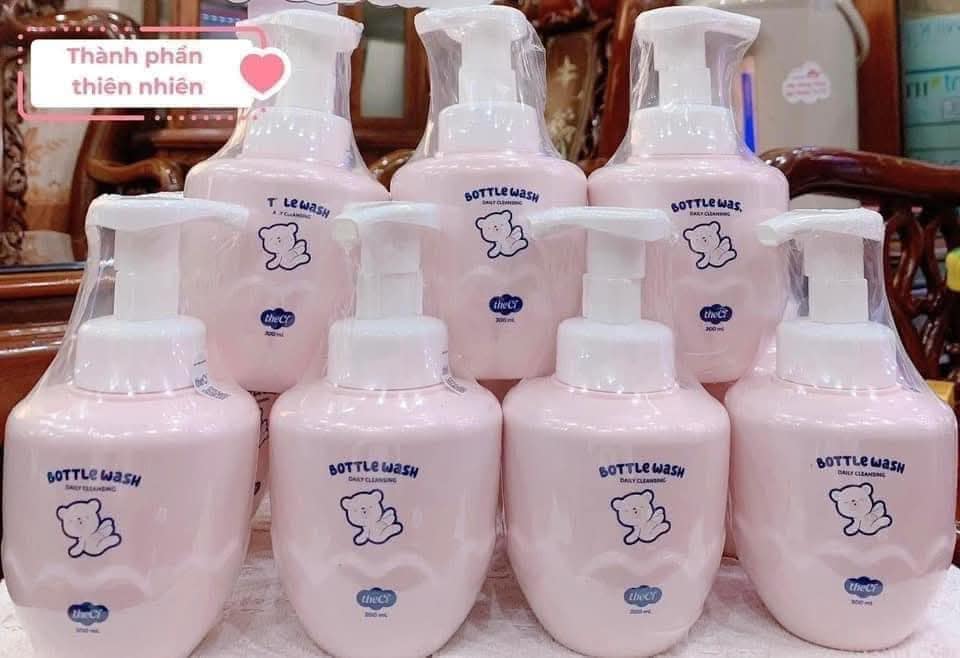 Sản phẩm nổi bật được trưng bày tại shop